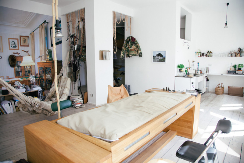 Illustration for article titled Screw Your Murphy Bed, This One Flips Over Into a Desk